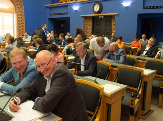 Riigikogu erakorraline istungjärk 18. august 2015 (sh Peeter Ernitsa ametivanne)